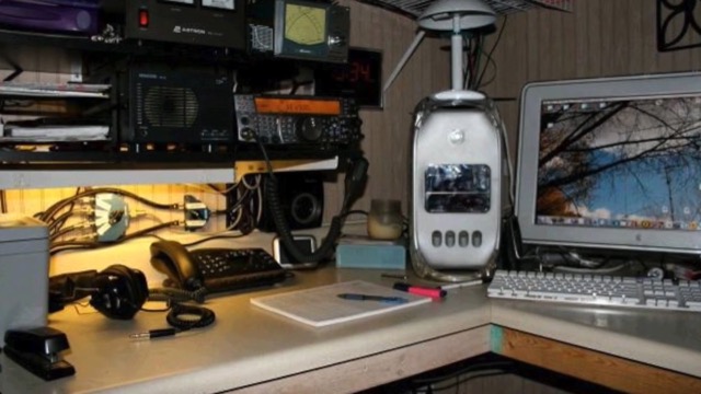Our Shack 2002 to 2003 - HF/2M FM